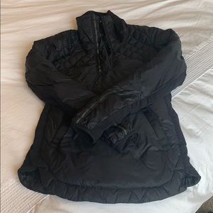 Lululemon pullover over, light filled down jacket